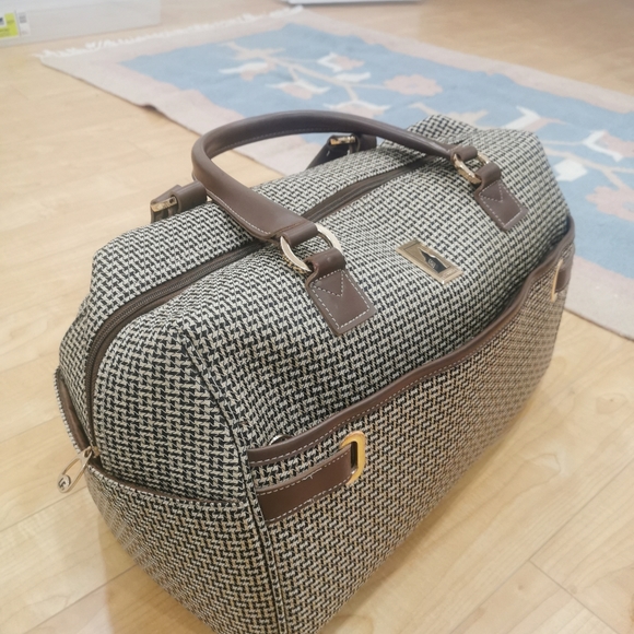 London fog travel bag - Picture 2 of 7